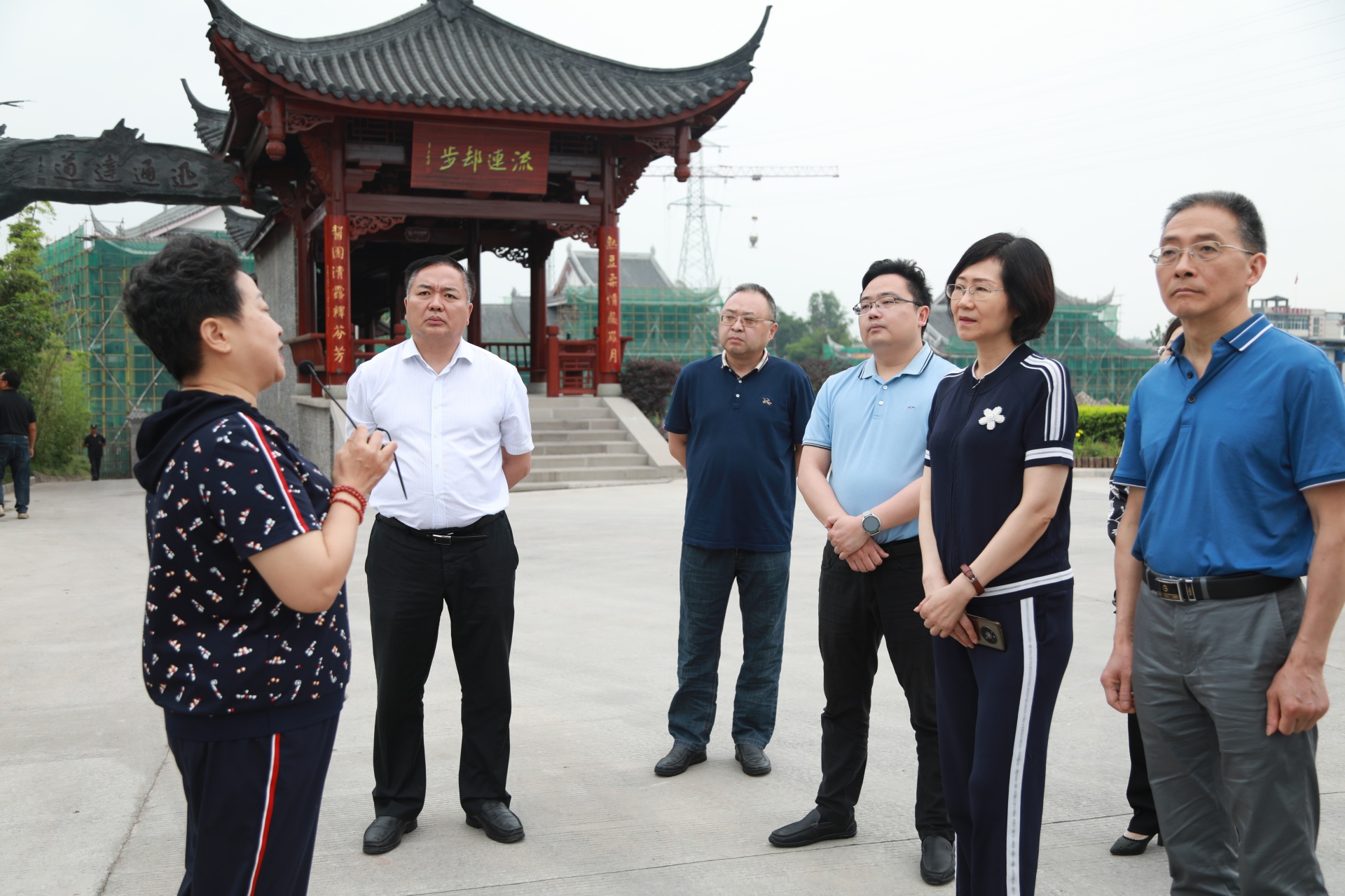 瀘州市人大常委會到合江開展《四川省優(yōu)化營商環(huán)境條例》執(zhí)法檢查 第 1 張